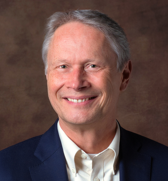 Headshot of Michael Maxwell, MD