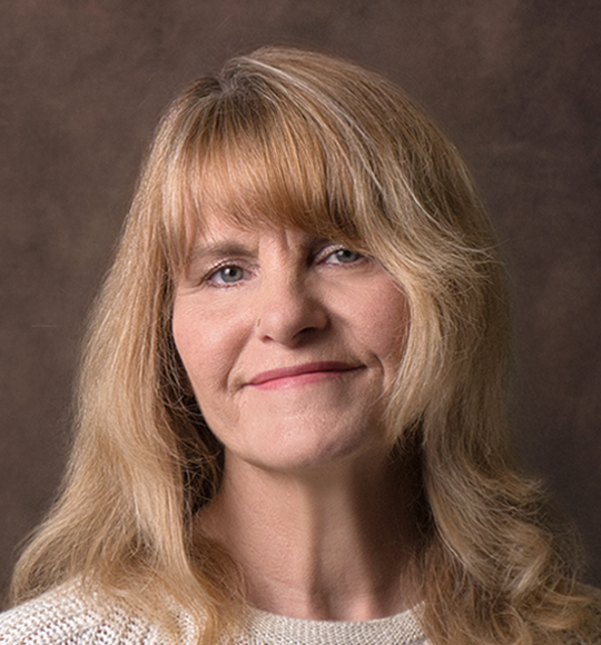 Headshot of Davina Davlin, MSN, ARNP, PMHNP-BC